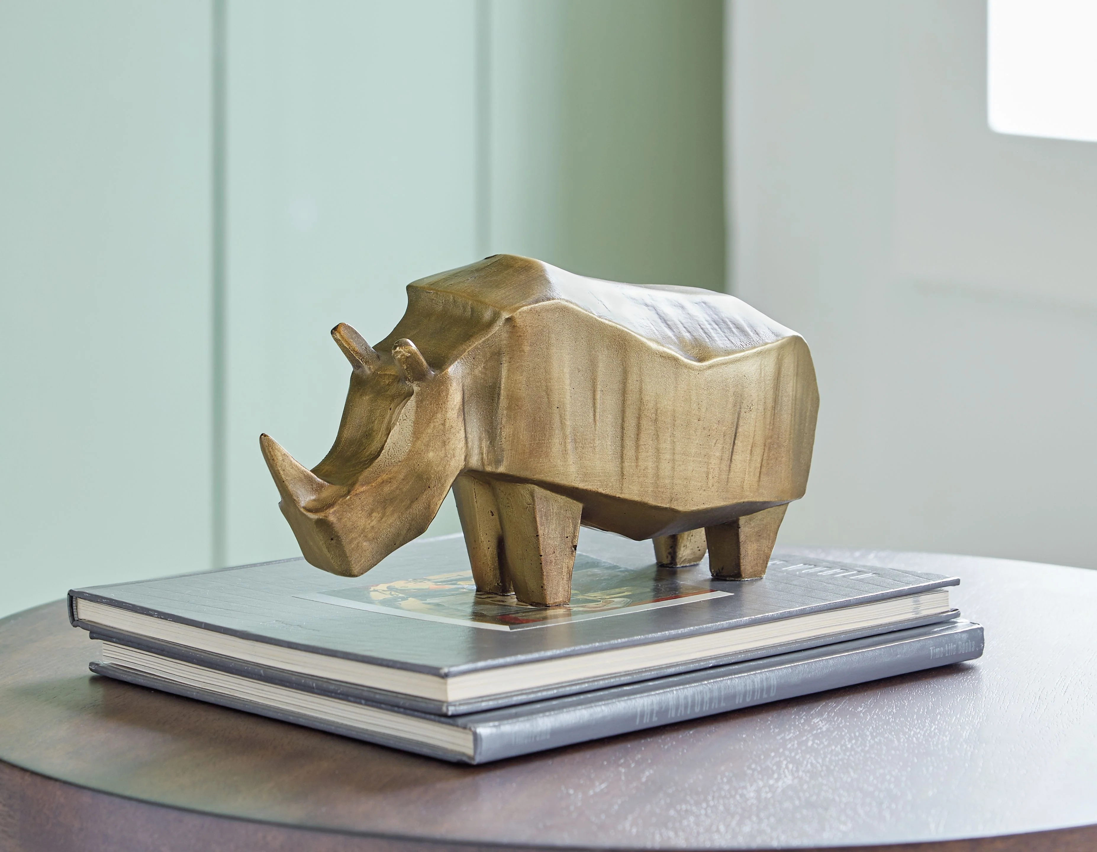 8053-gentwell-sculpture-antique-gold-finish-3.webp Gentwell - Sculpture - Antique Gold Finish