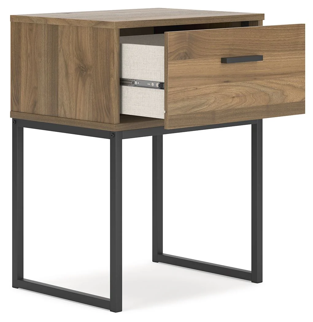 8077-deanlow-one-drawer-night-stand-honey-4.webp Deanlow - One Drawer Night Stand - Honey