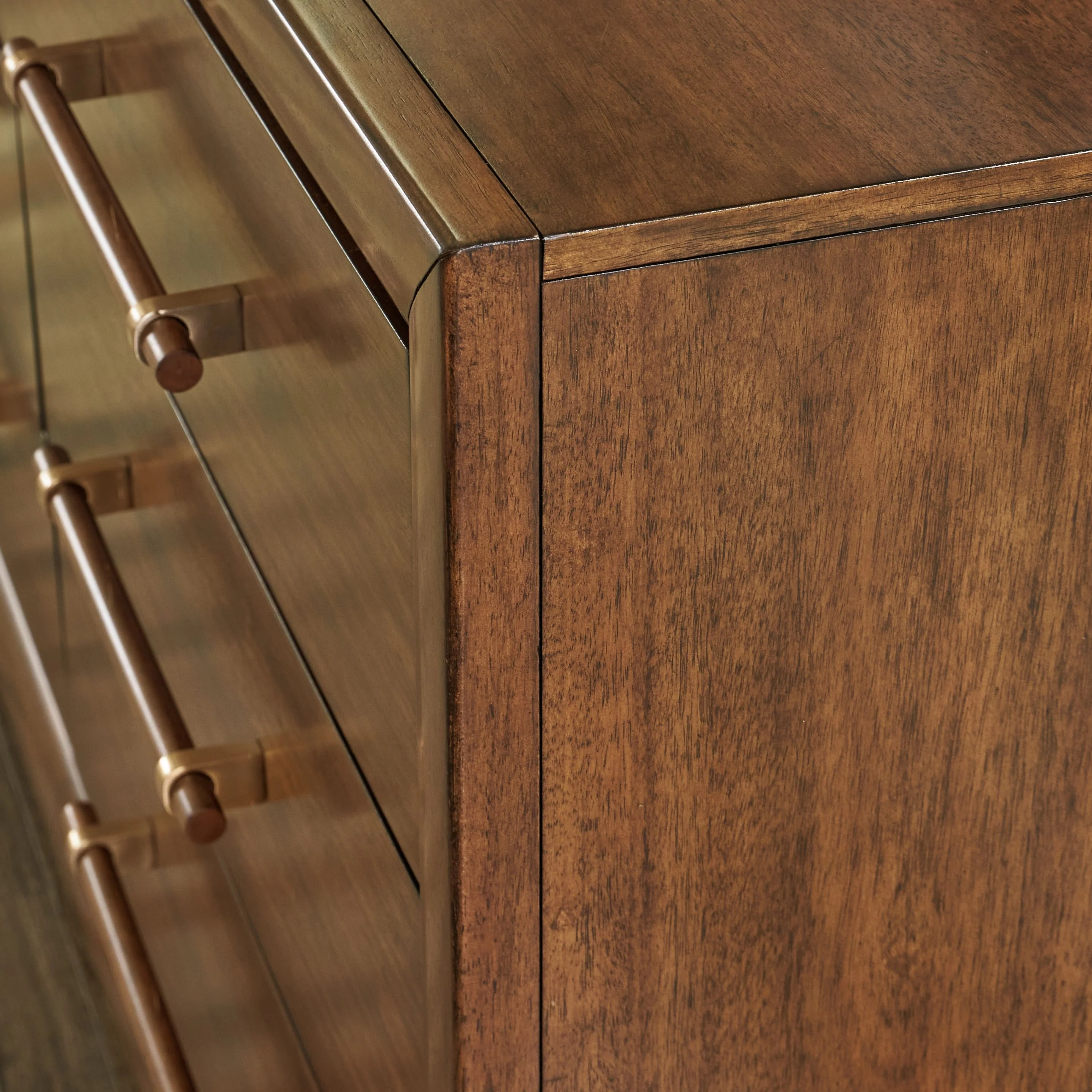 8086-lyncott-dresser-and-mirror-brown-5.webp Lyncott - Dresser And Mirror - Brown