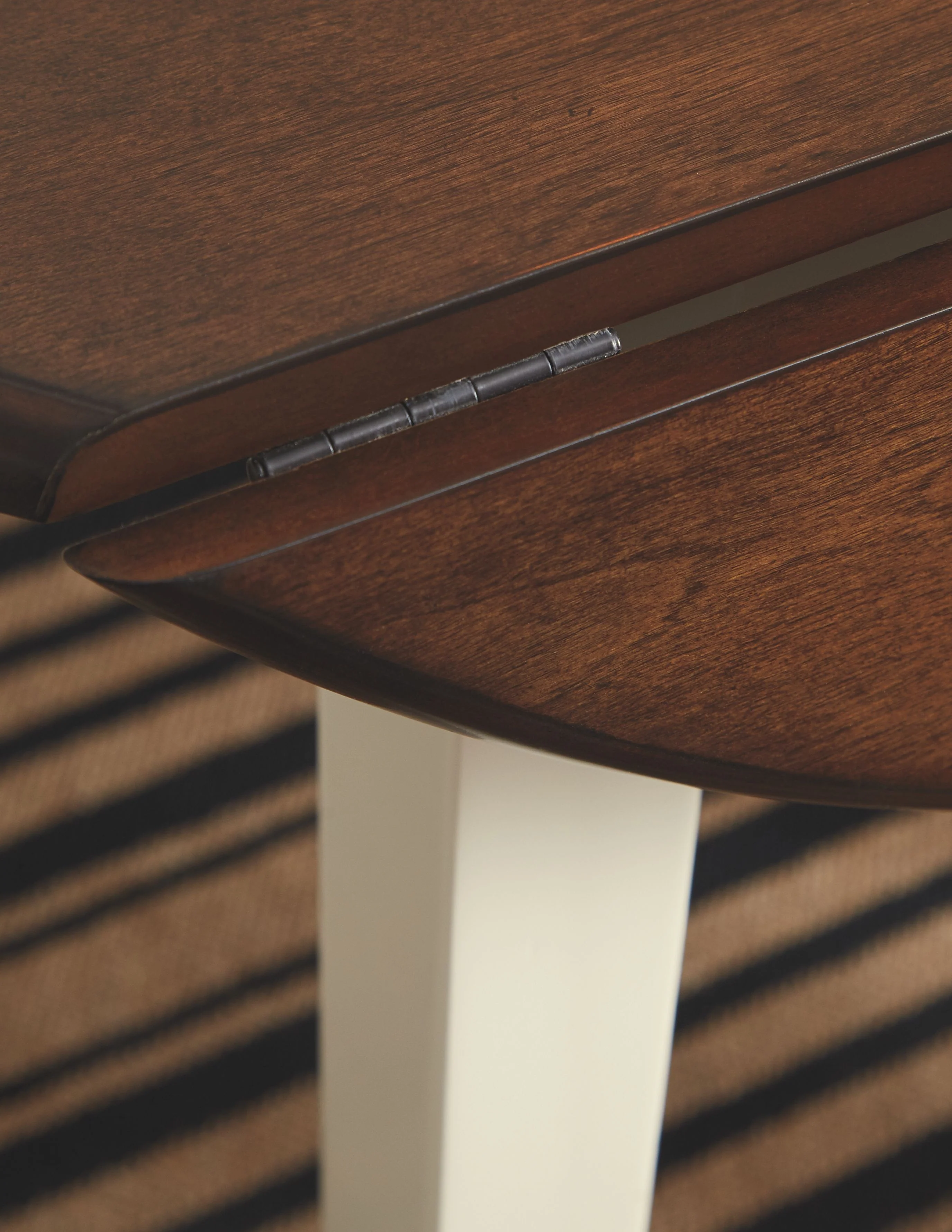 8199-woodanville-round-drm-drop-leaf-table-cream-brown-2.webp Woodanville - Round DRM Drop Leaf Table - Cream / Brown