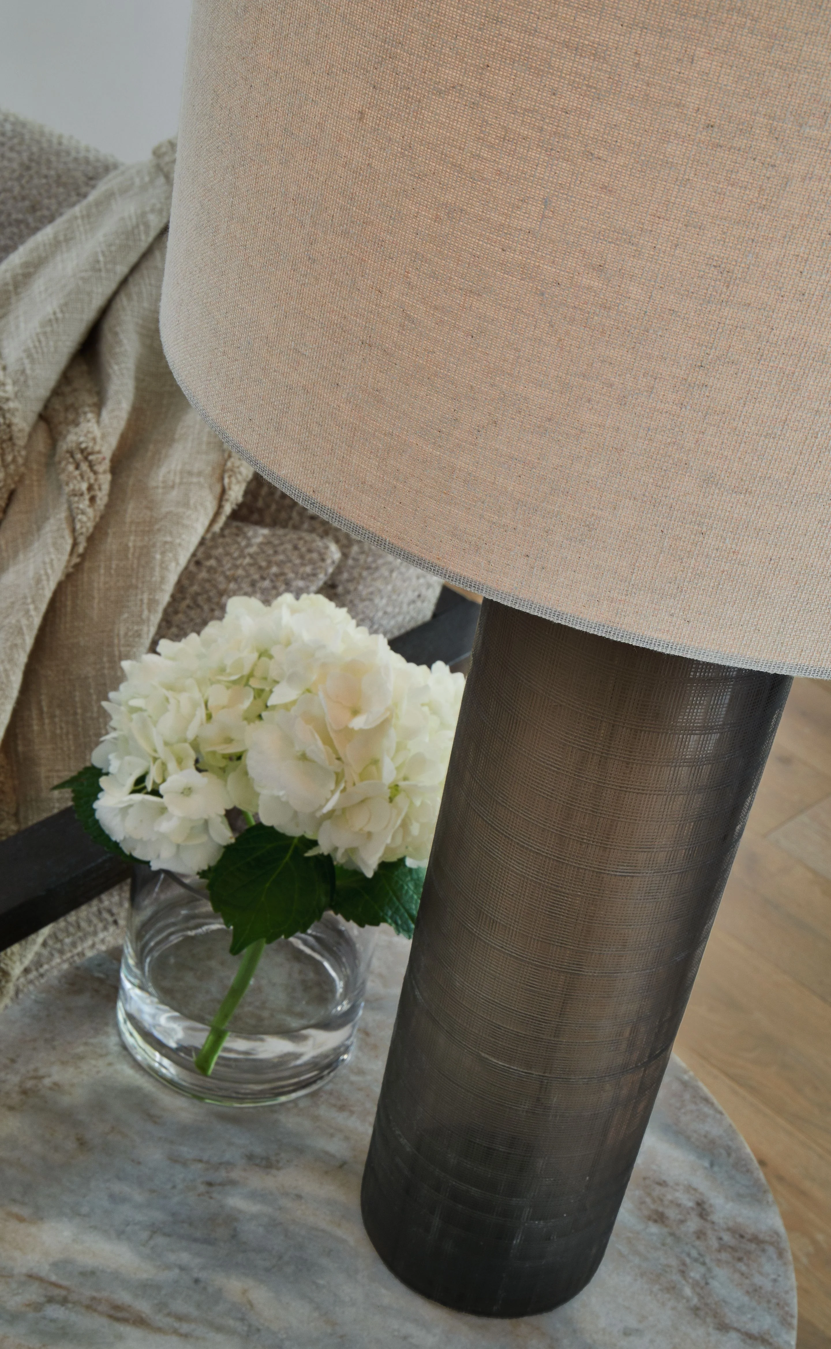 8208-dingerly-glass-table-lamp-brown-3.webp Dingerly - Glass Table Lamp - Brown