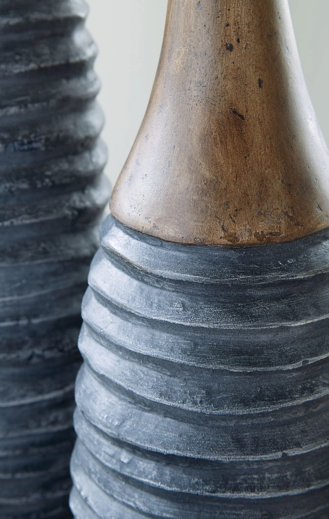 8252-blayze-vase-set-set-of-2-antique-gray-brown-2.webp Blayze - Vase Set (Set of 2) - Antique Gray / Brown
