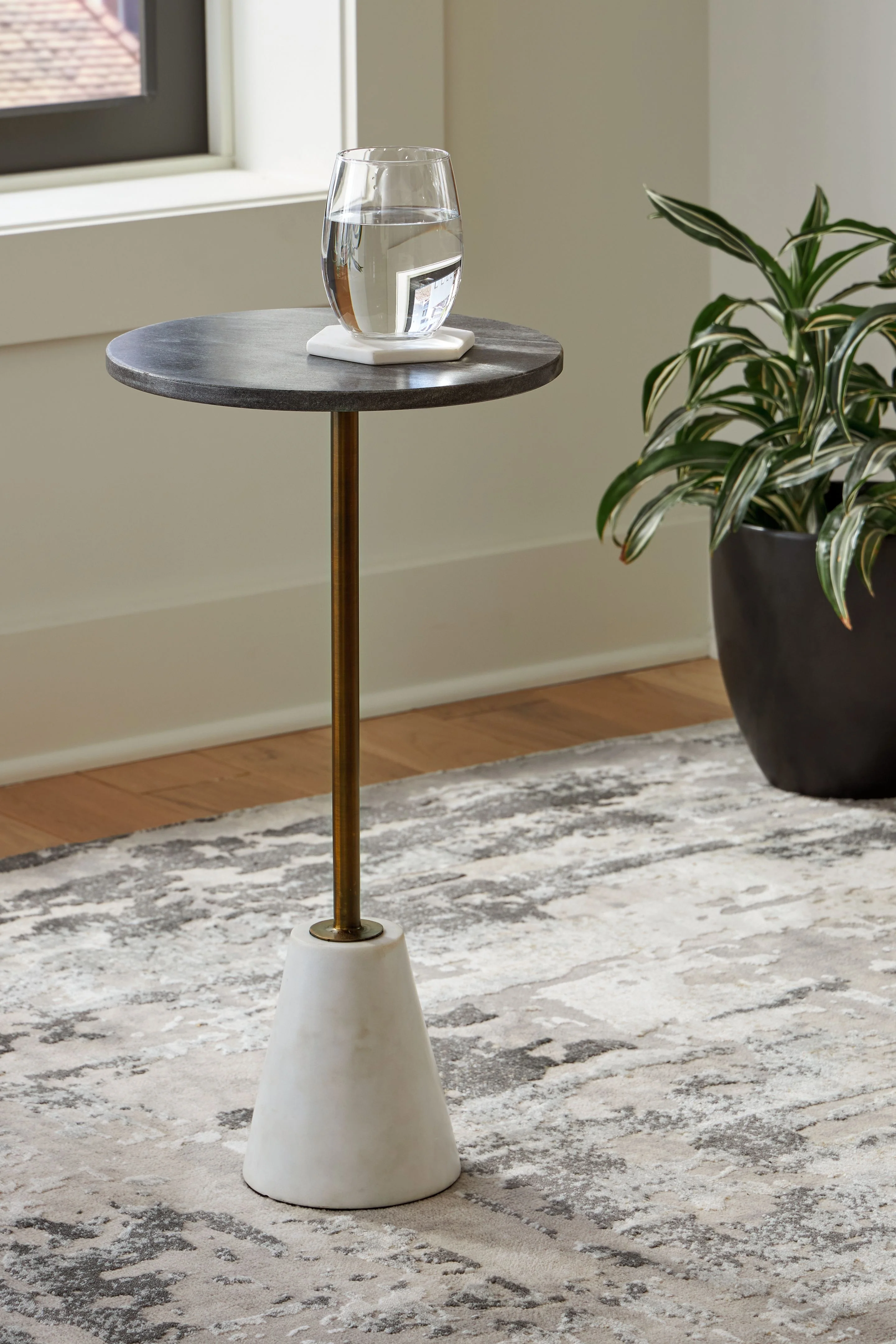 8260-caramont-accent-table-with-white-base-black-white-gold-finish-3.webp Caramont - Accent Table with White Base - Black / White / Gold Finish
