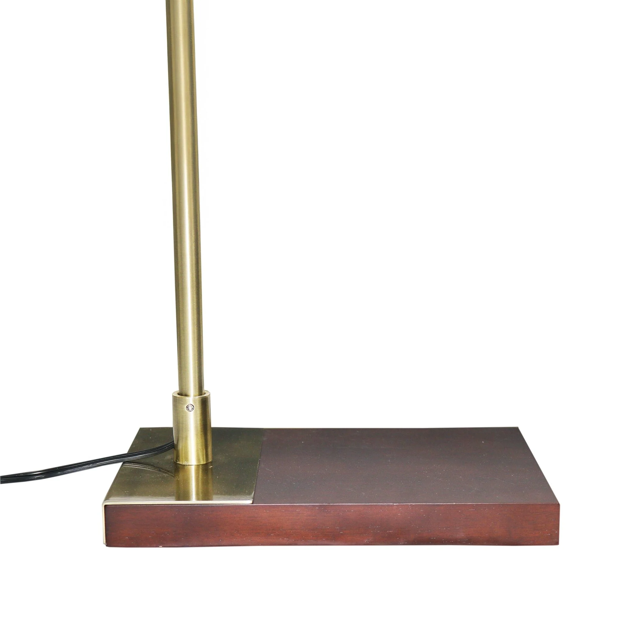 8284-brizo-tall-corner-floor-lamp-gold-7.webp Brizo - Tall Corner Floor Lamp - Gold