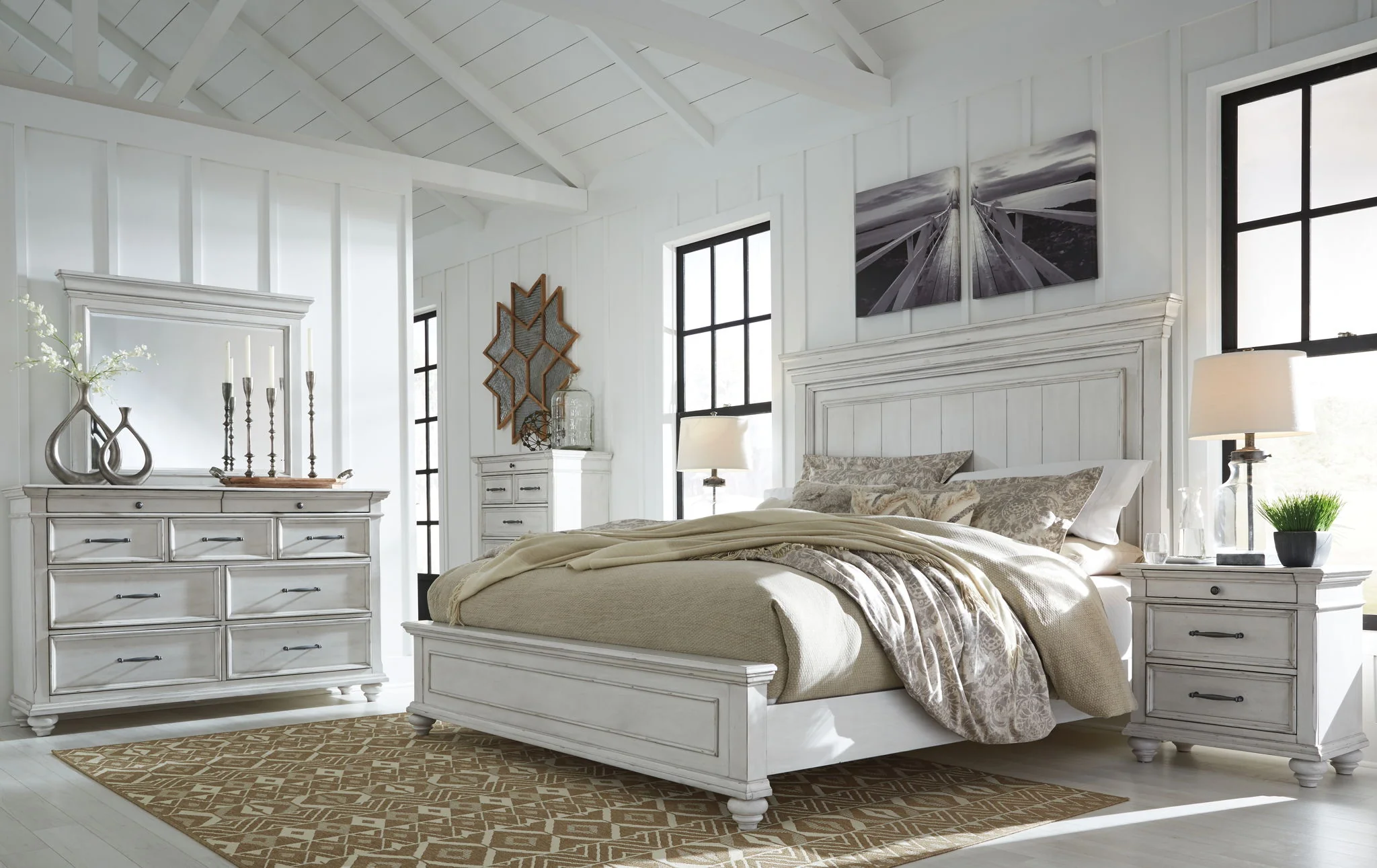 Kanwyn - Panel Bed