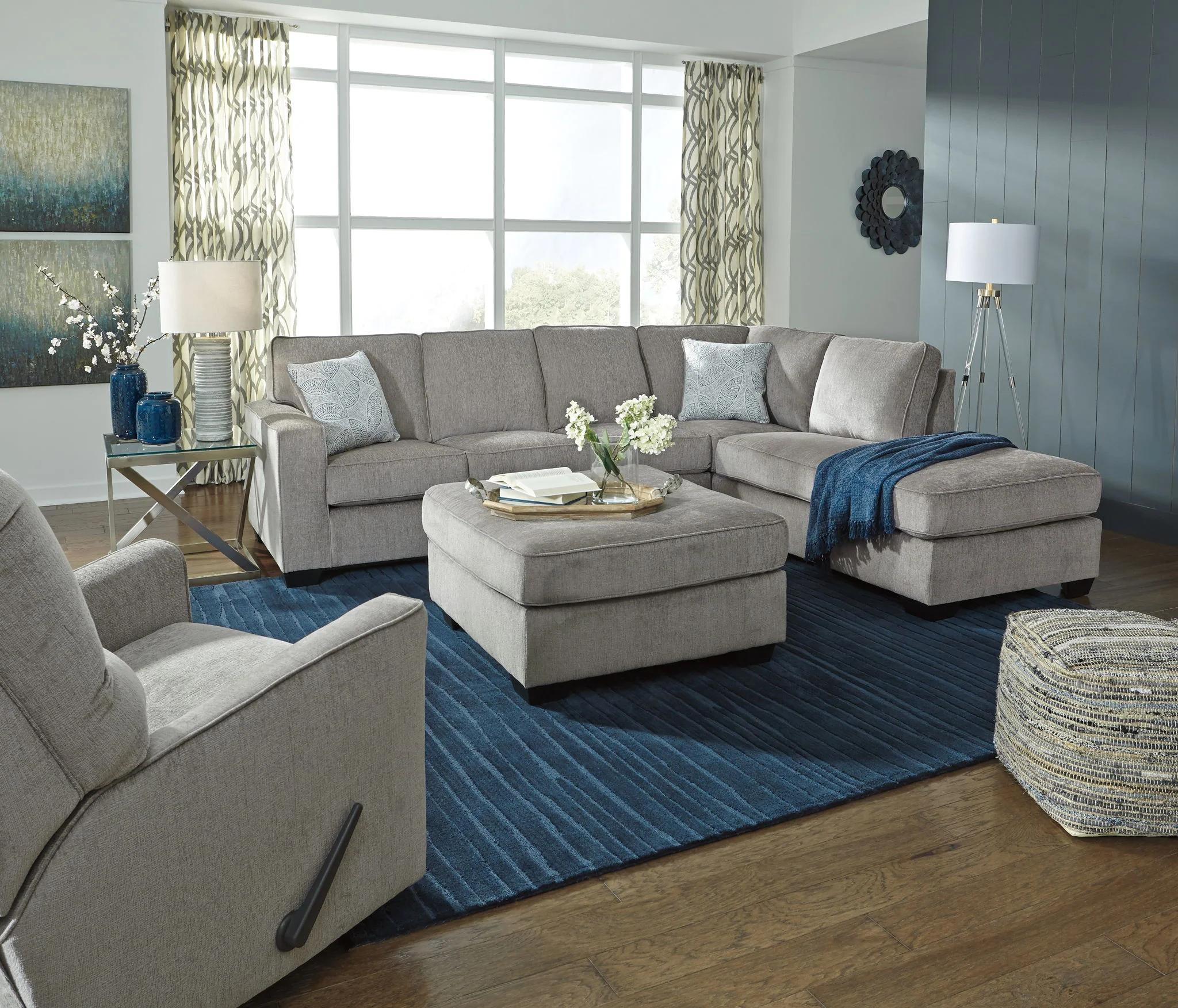 Altari - Sectional With Chaise