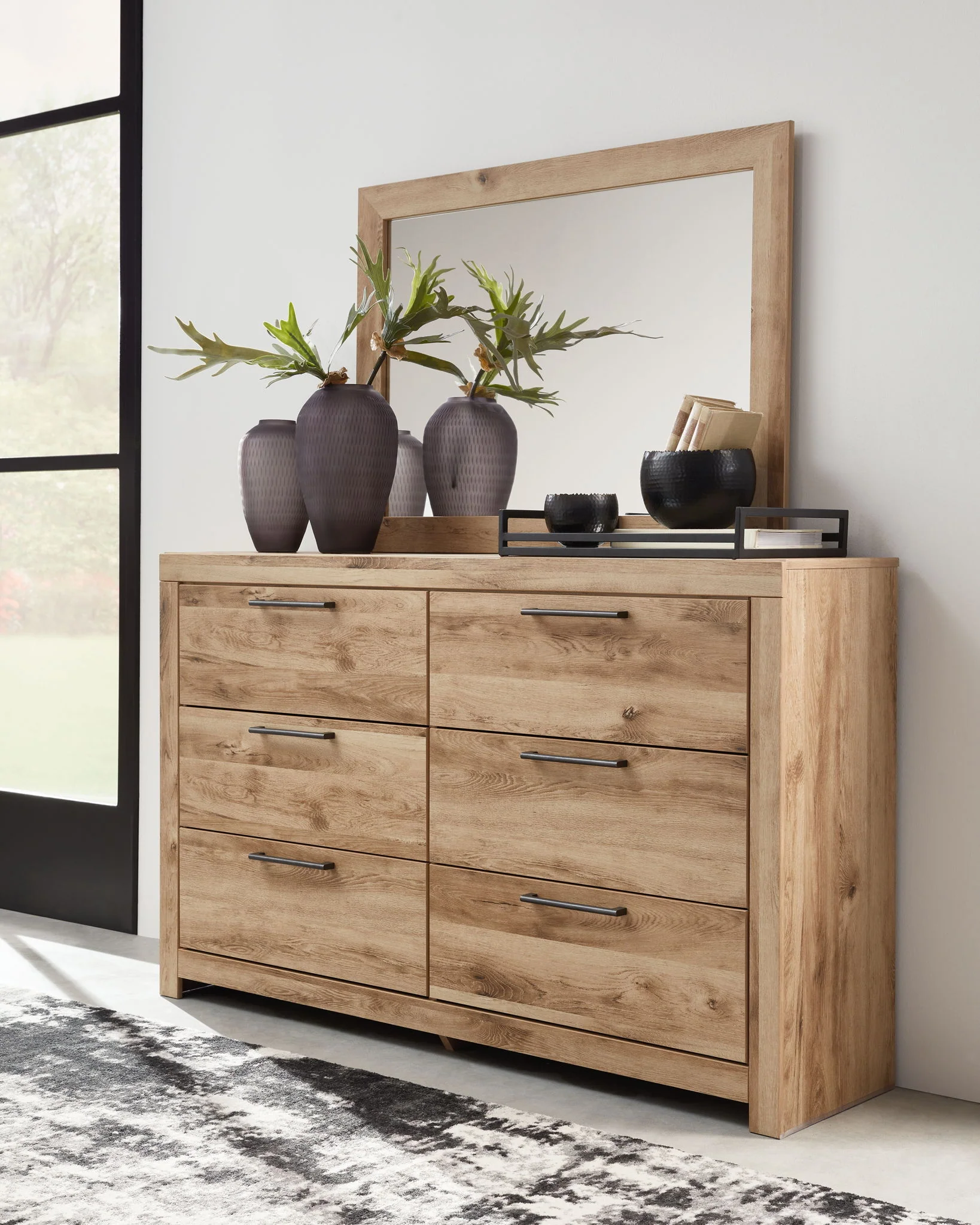 Hyanna - Dresser, Mirror - Tan