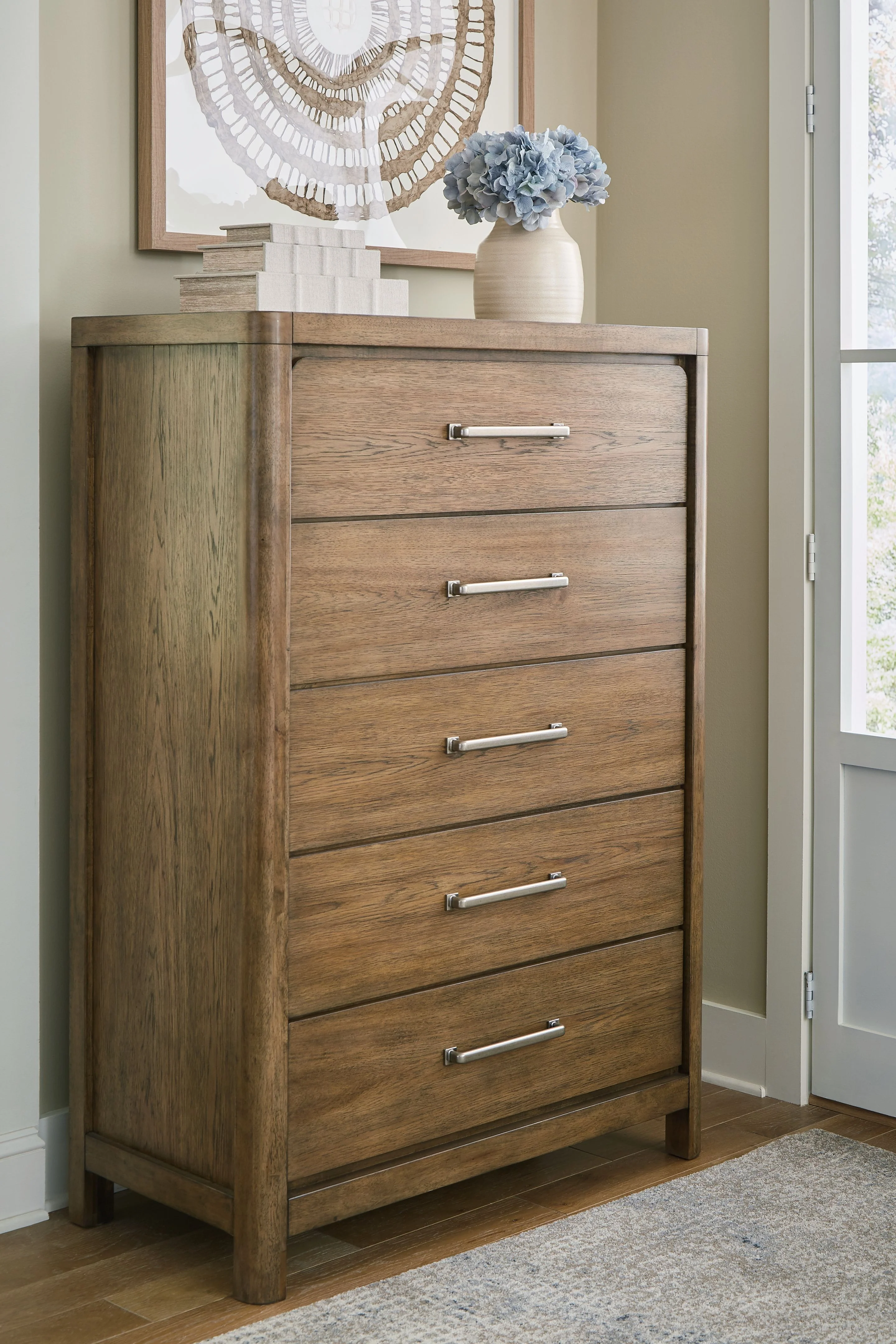 8528-cabalynn-five-drawer-chest-light-brown-2.webp Cabalynn - Five Drawer Chest - Light Brown