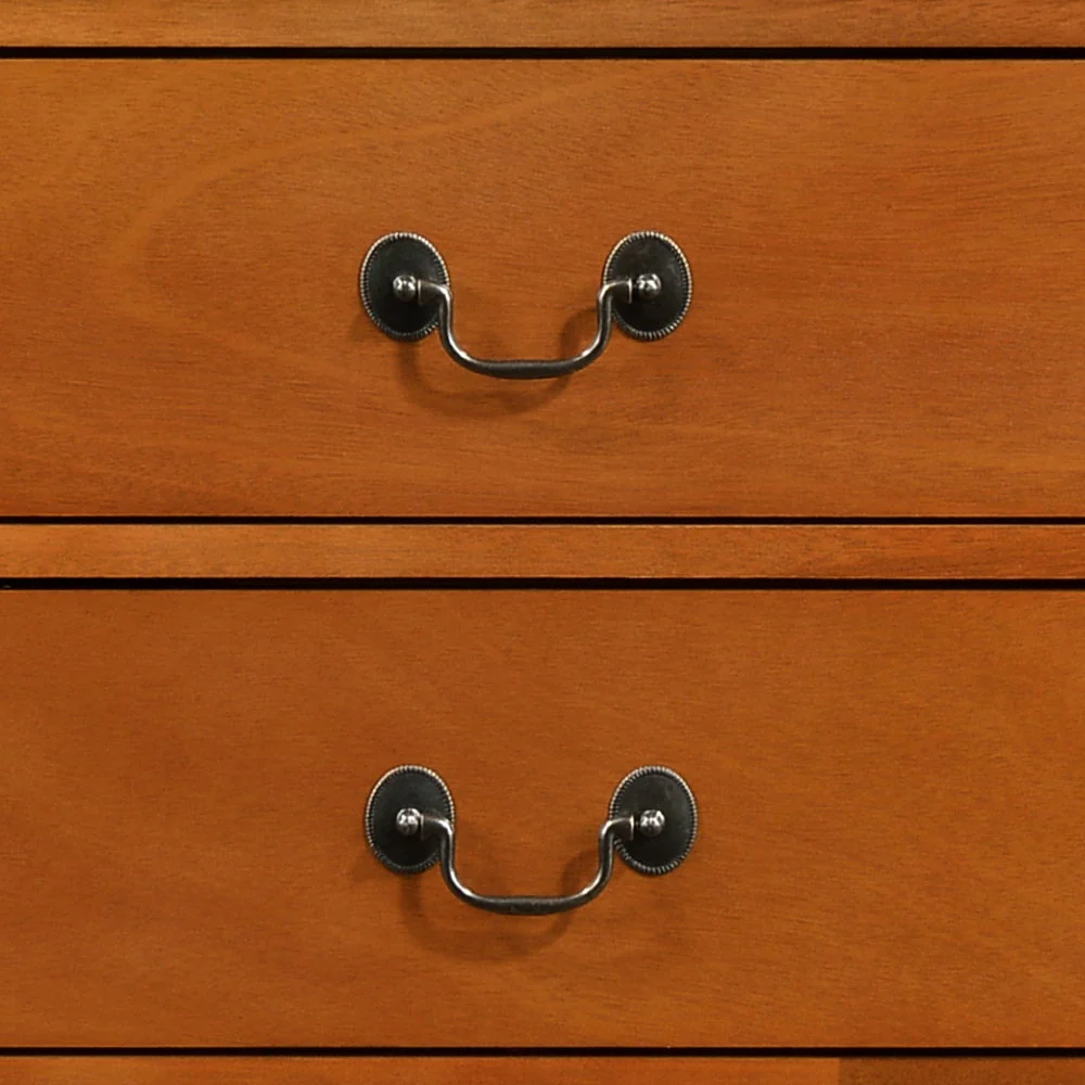 Louis Phillipe - Traditional Style Storage Chest Elegant