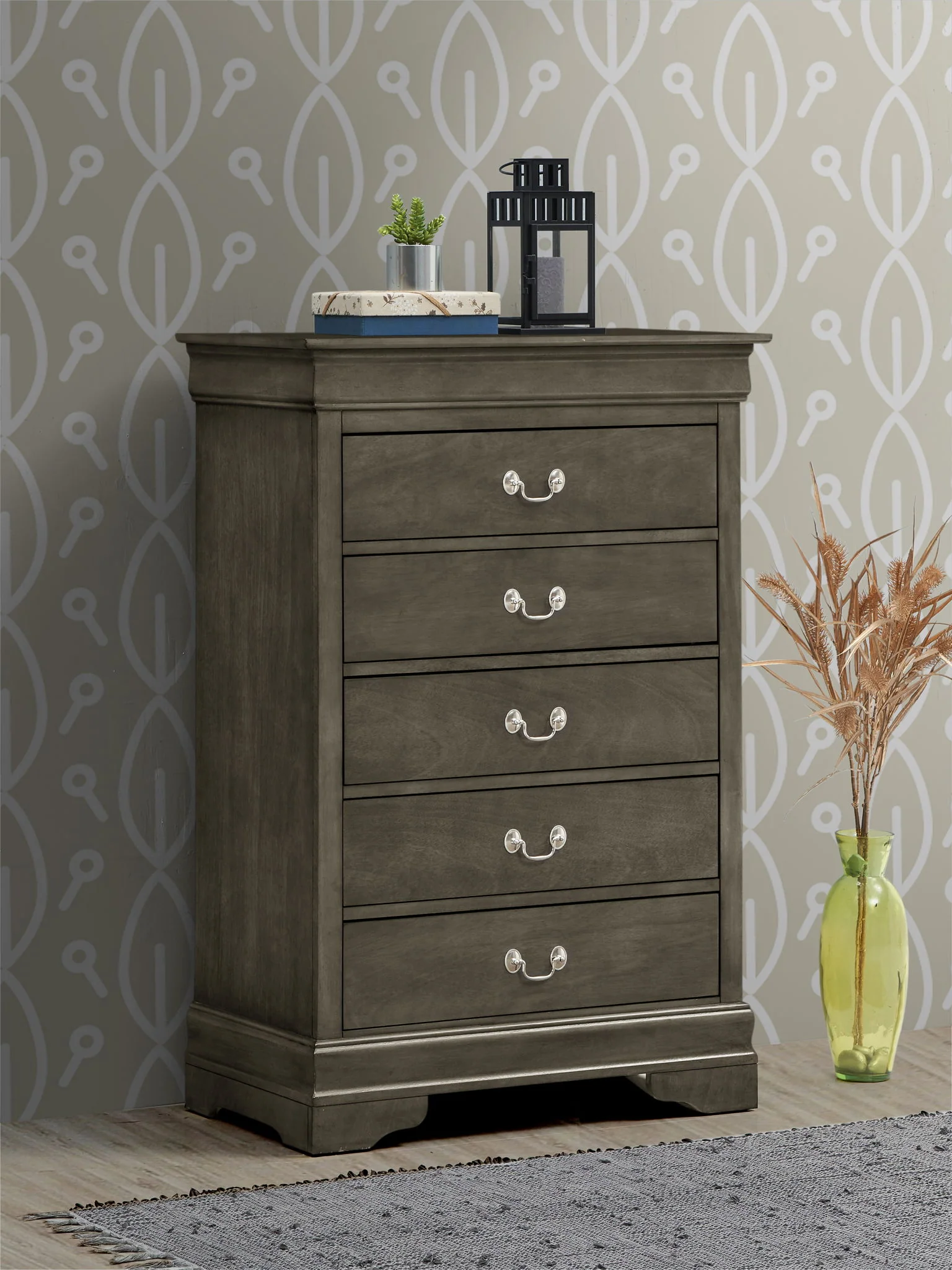 Louis Phillipe - Traditional Style Storage Chest Elegant