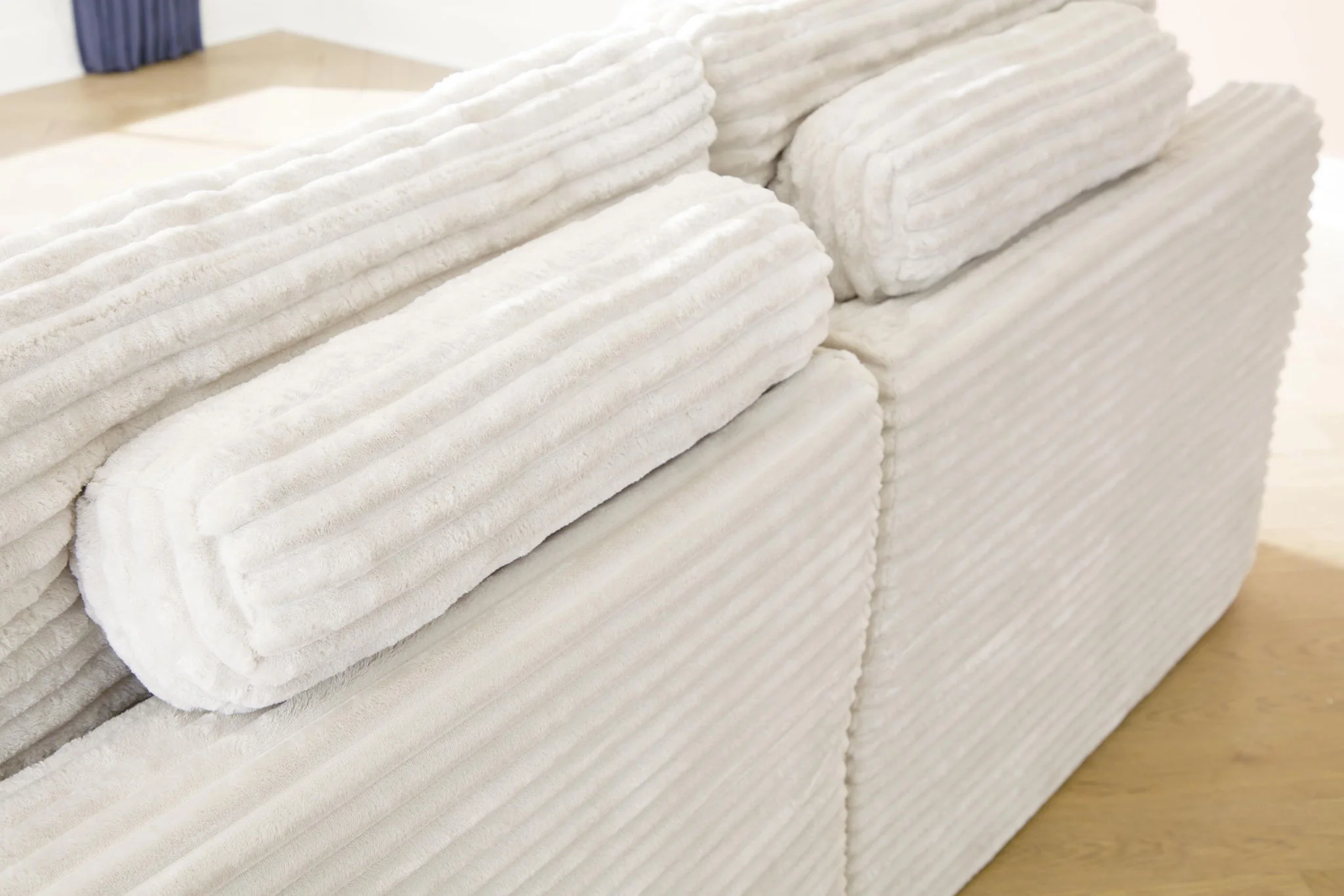 8728-fannin-4-piece-sectional-with-ottoman-ivory-2.webp Fannin - 4-Piece Sectional With Ottoman - Ivory