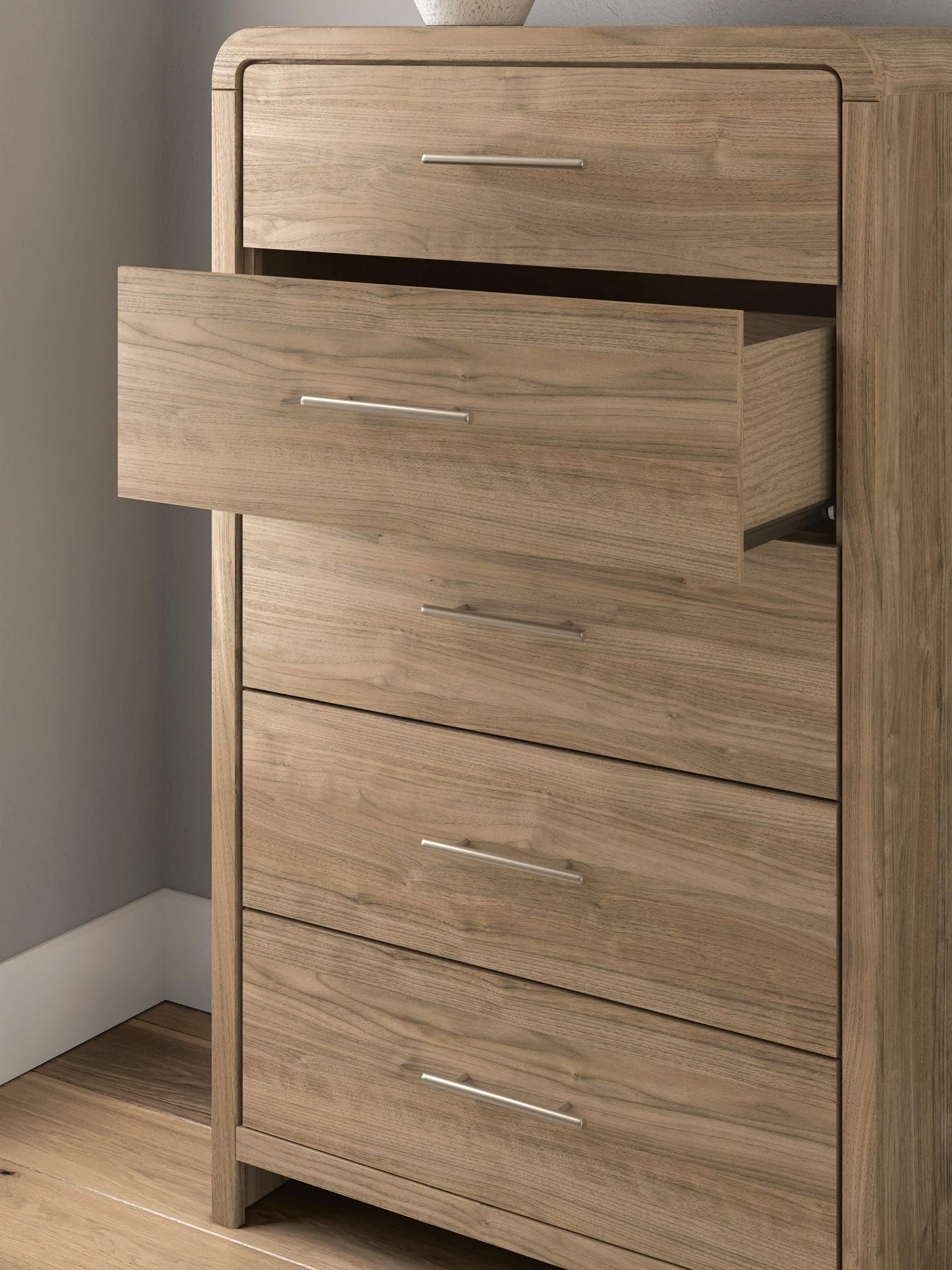 8761-gramburg-five-drawer-chest-warm-natural-brown-6.webp Gramburg - Five Drawer Chest - Warm Natural Brown