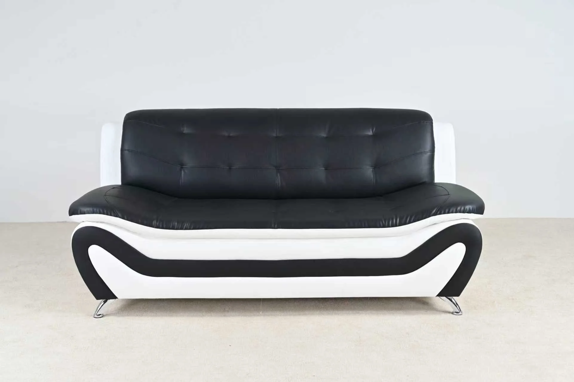 901-black-white-modern-curved-living-room-set-with-metal-legs-2.webp Black & White Modern Curved Living Room Set with Metal Legs